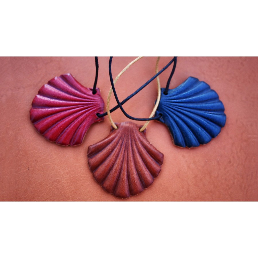 Colgante Concha de Cuero